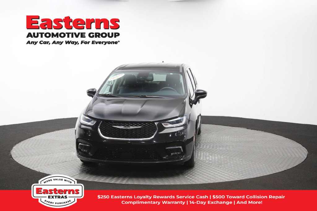 Used 2023 Chrysler Pacifica Touring-L FWD image 56