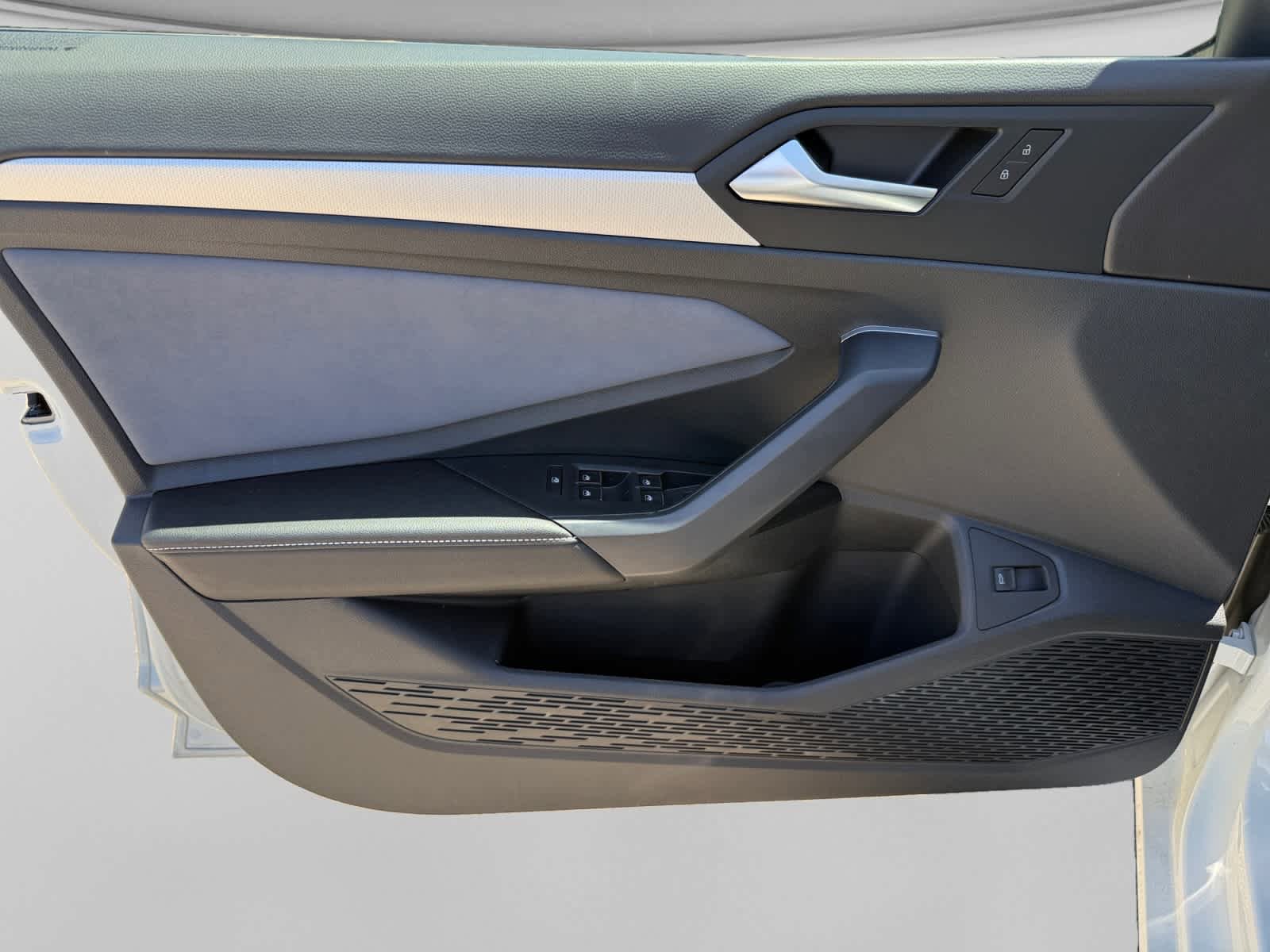 New 2026 Volkswagen Jetta SE FWD image 10