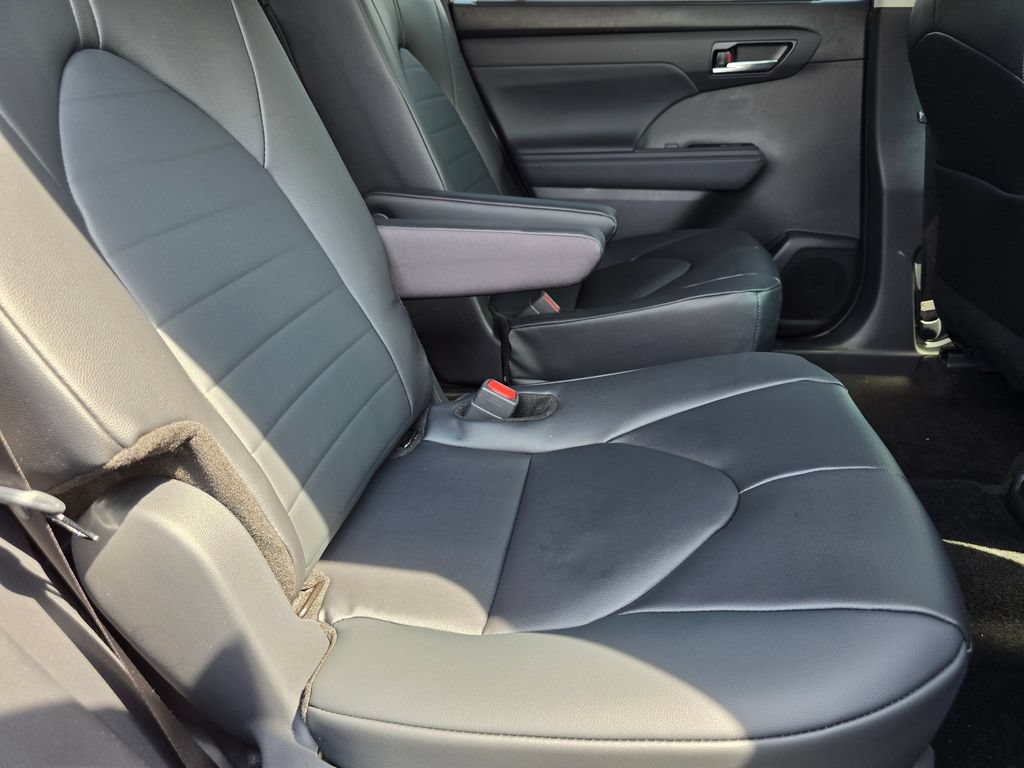 New 2026 Toyota Highlander XLE AWD/4WD image 14