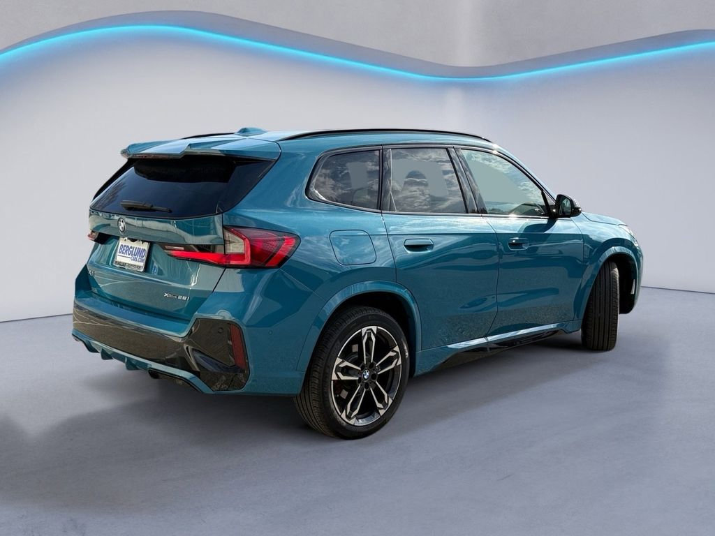 Used 2025 BMW X1 xDrive28i w/ M Sport Package AWD/4WD image 3