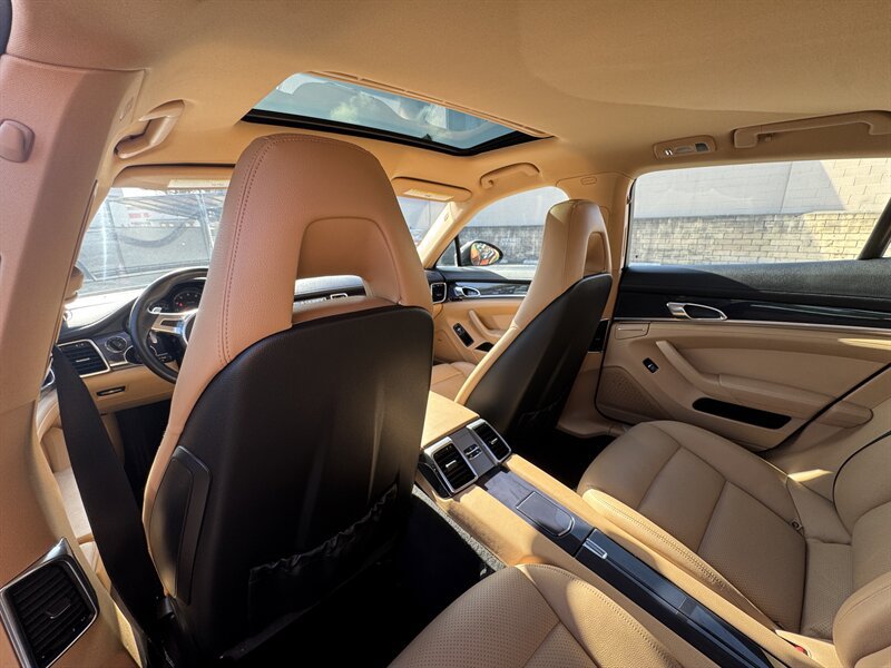 Used 2013 Porsche Panamera image 35