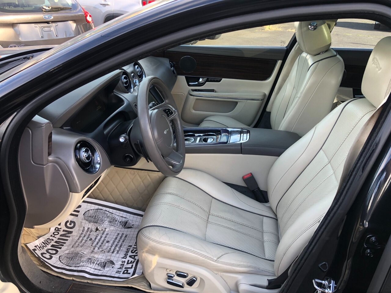 Used 2012 Jaguar XJ L RWD image 9