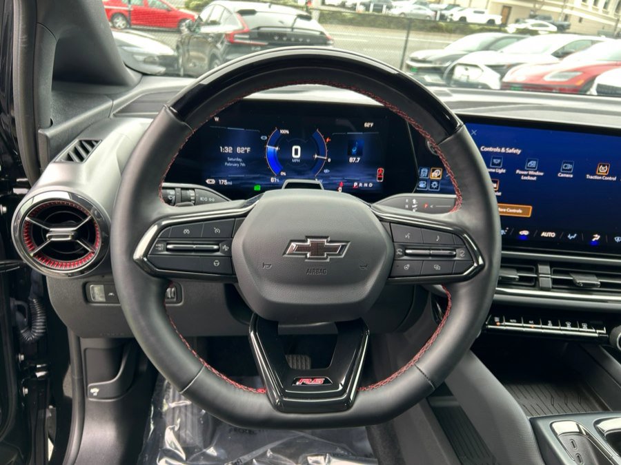 Used 2024 Chevrolet Equinox EV RS image 16