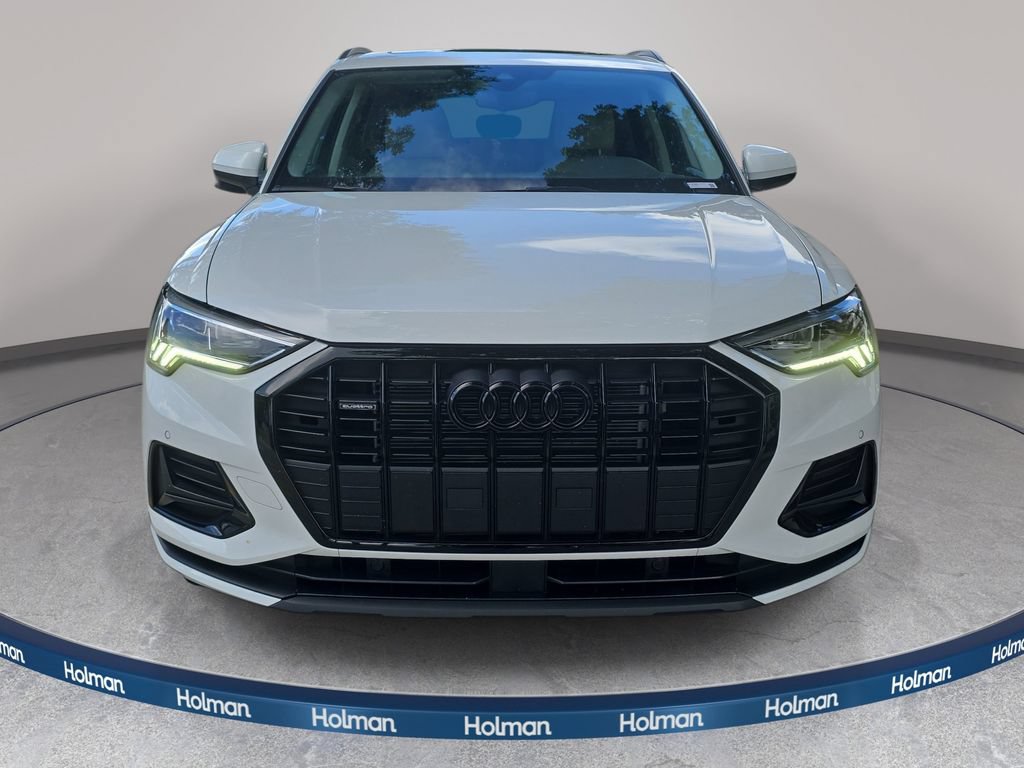 Used 2023 Audi Q3 2.0T Premium w/ Convenience Package AWD/4WD image 3
