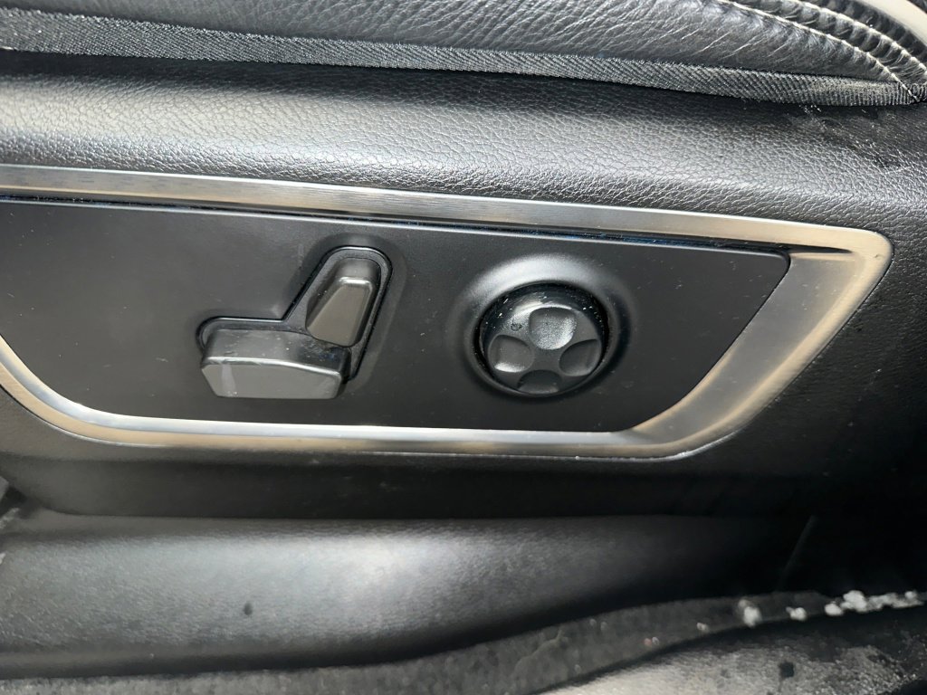 Used 2021 RAM 1500 Limited w/ Night Edition image 6