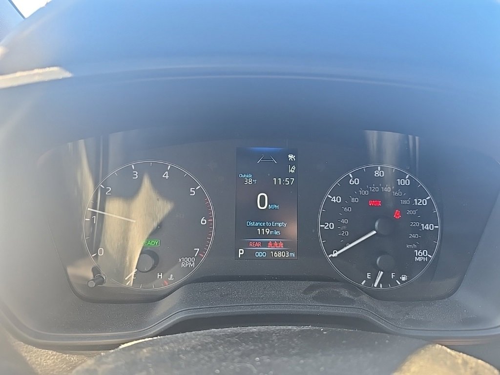 Used 2025 Toyota Corolla SE image 15