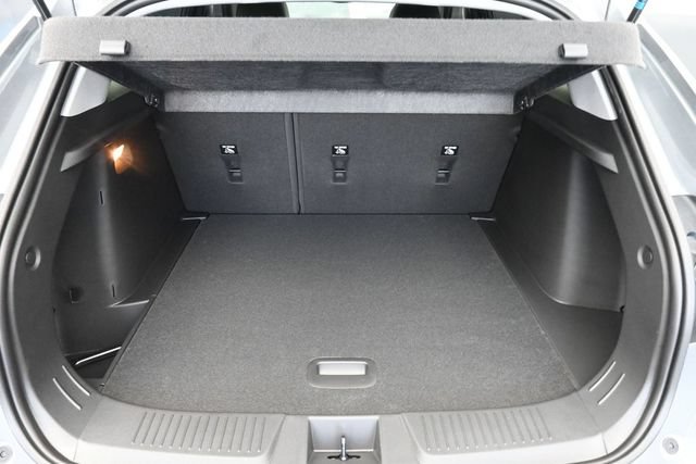 New 2026 Chevrolet Trax LT w/ Sunroof Package FWD image 24