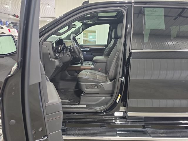 Used 2023 Chevrolet Silverado 1500 High Country w/ High Country Premium Package AWD/4WD image 23