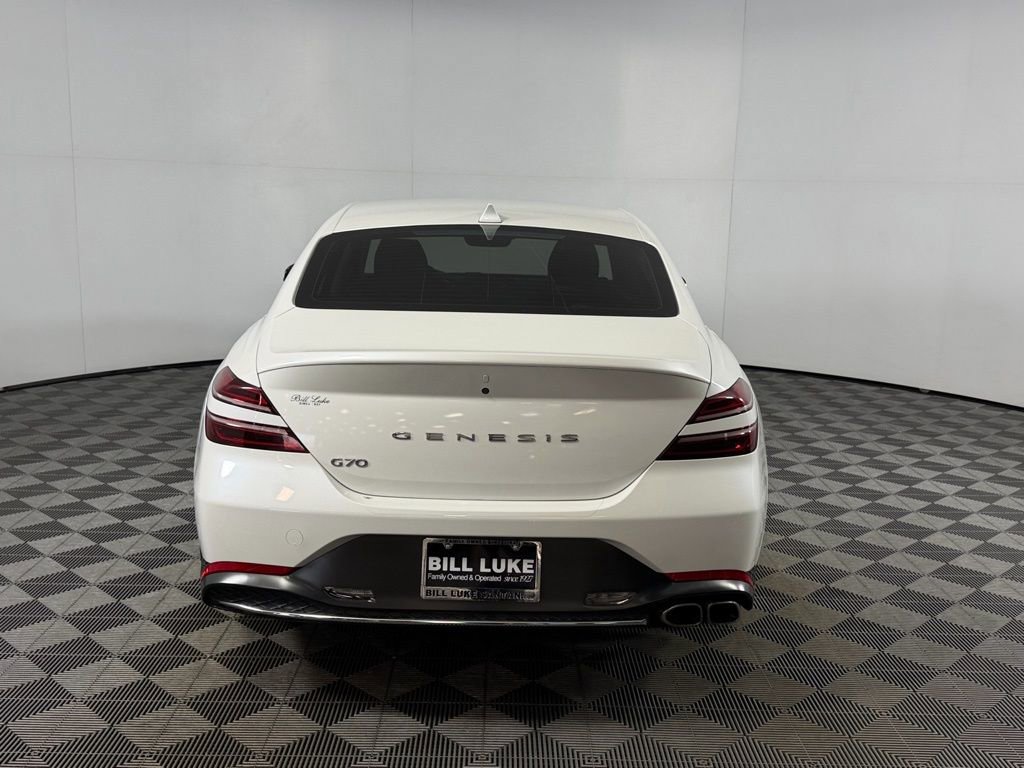 Used 2022 Genesis G70 2.0T image 9