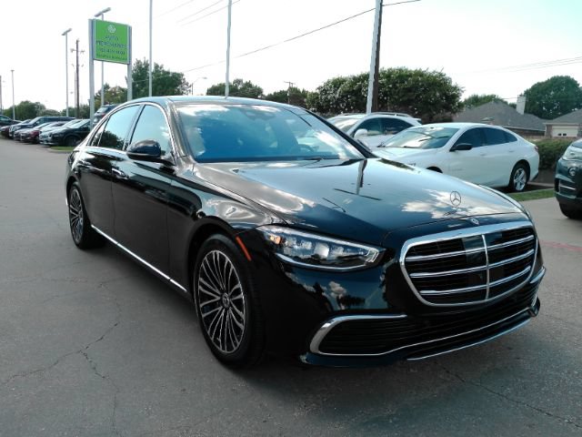 Used 2024 Mercedes-Benz S 580e 4MATIC Sedan image 4