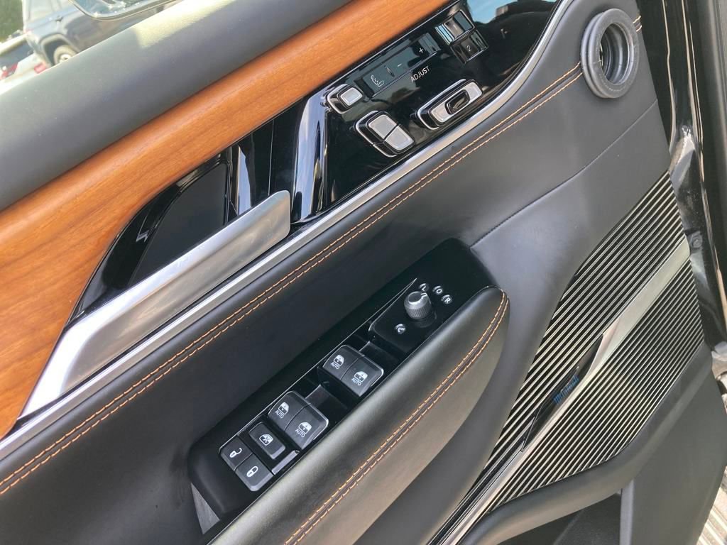 New 2024 Jeep Grand Wagoneer L Series III w/ Rear Seat Video Group 1 image 12