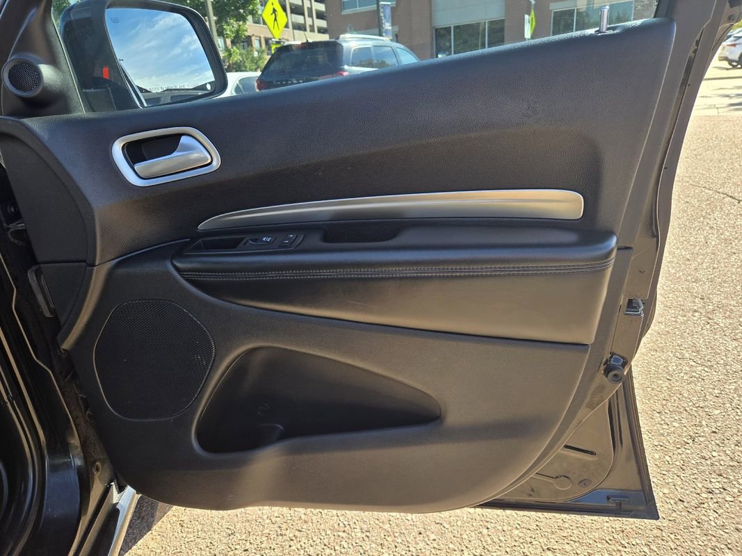 Used 2019 Dodge Durango SXT image 24
