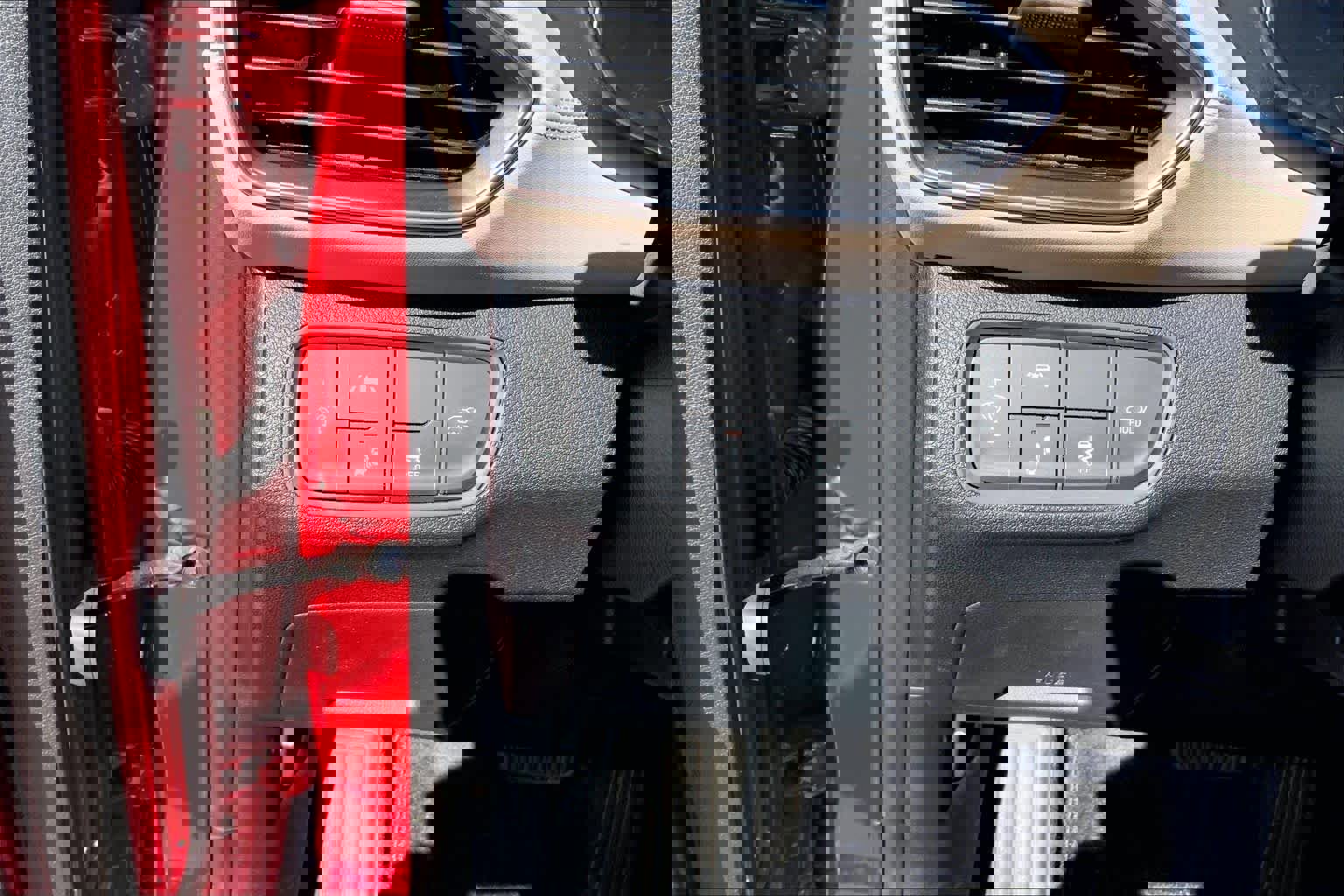 Used 2019 Hyundai Santa Fe Limited w/ Cargo Package image 32