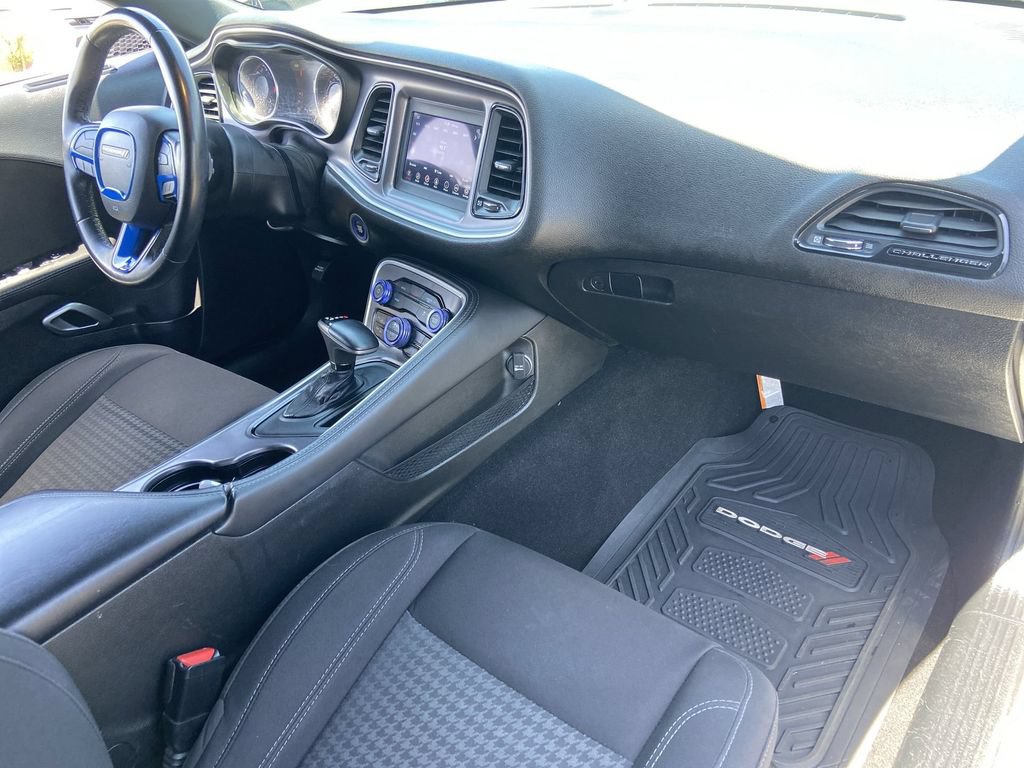 Used 2019 Dodge Challenger SXT RWD image 23