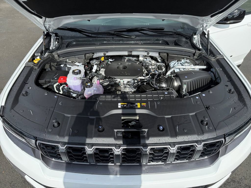 New 2026 Jeep Grand Cherokee Altitude image 20