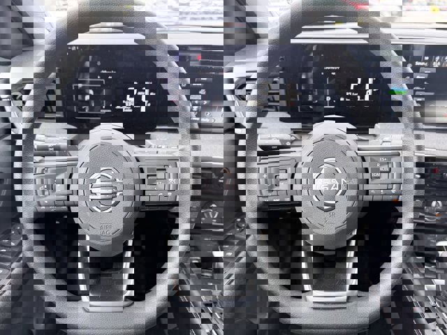 Certified 2025 Nissan Kicks SV image 14