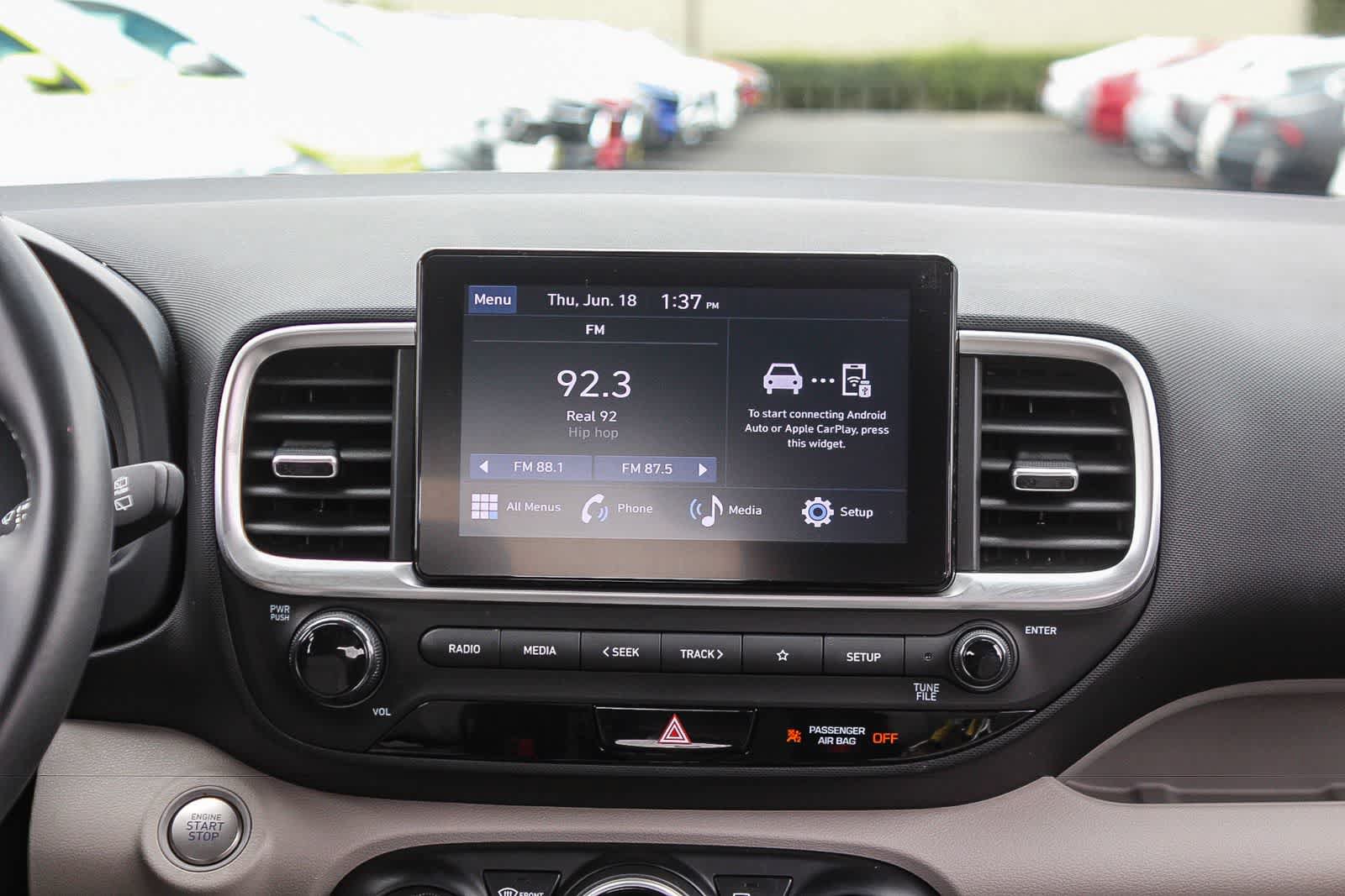 Certified 2024 Hyundai Venue SEL FWD image 18