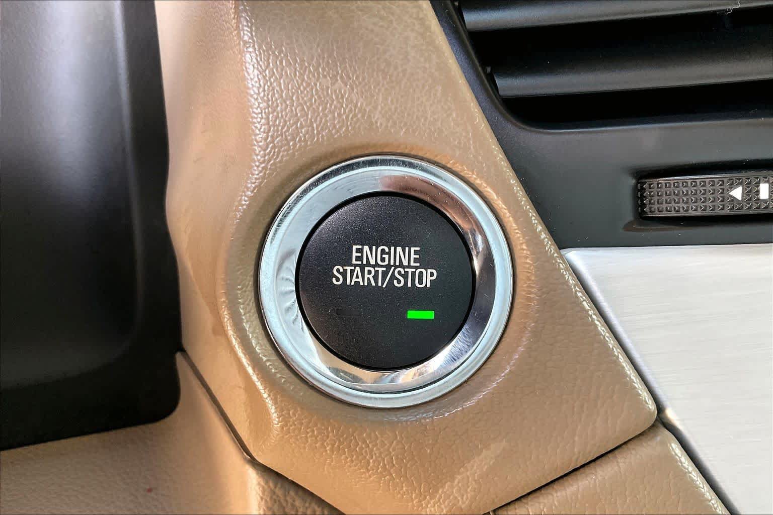 Used 2018 GMC Yukon SLT w/ Premium Edition RWD image 33