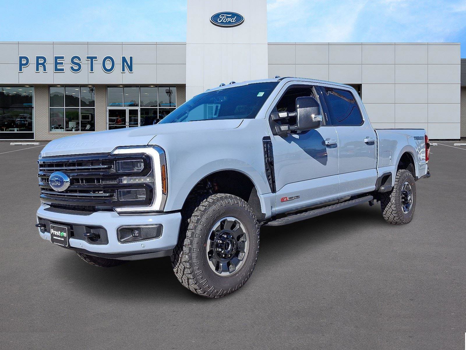 New 2026 Ford F250 Platinum w/ Tremor Off-Road Package
