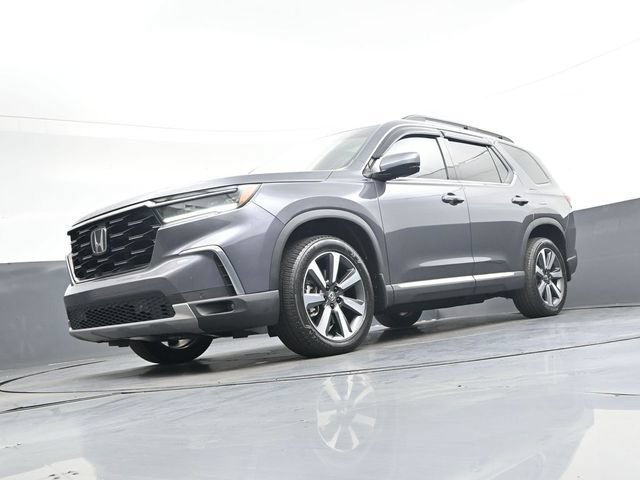 Used 2025 Honda Pilot Touring image 35