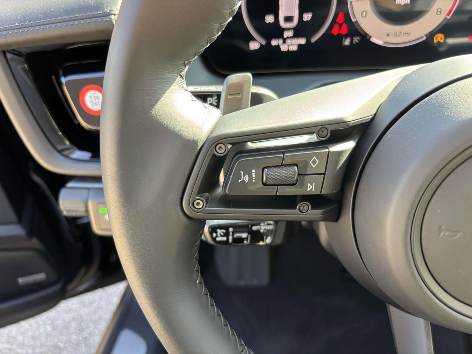 New 2026 Porsche Panamera image 28