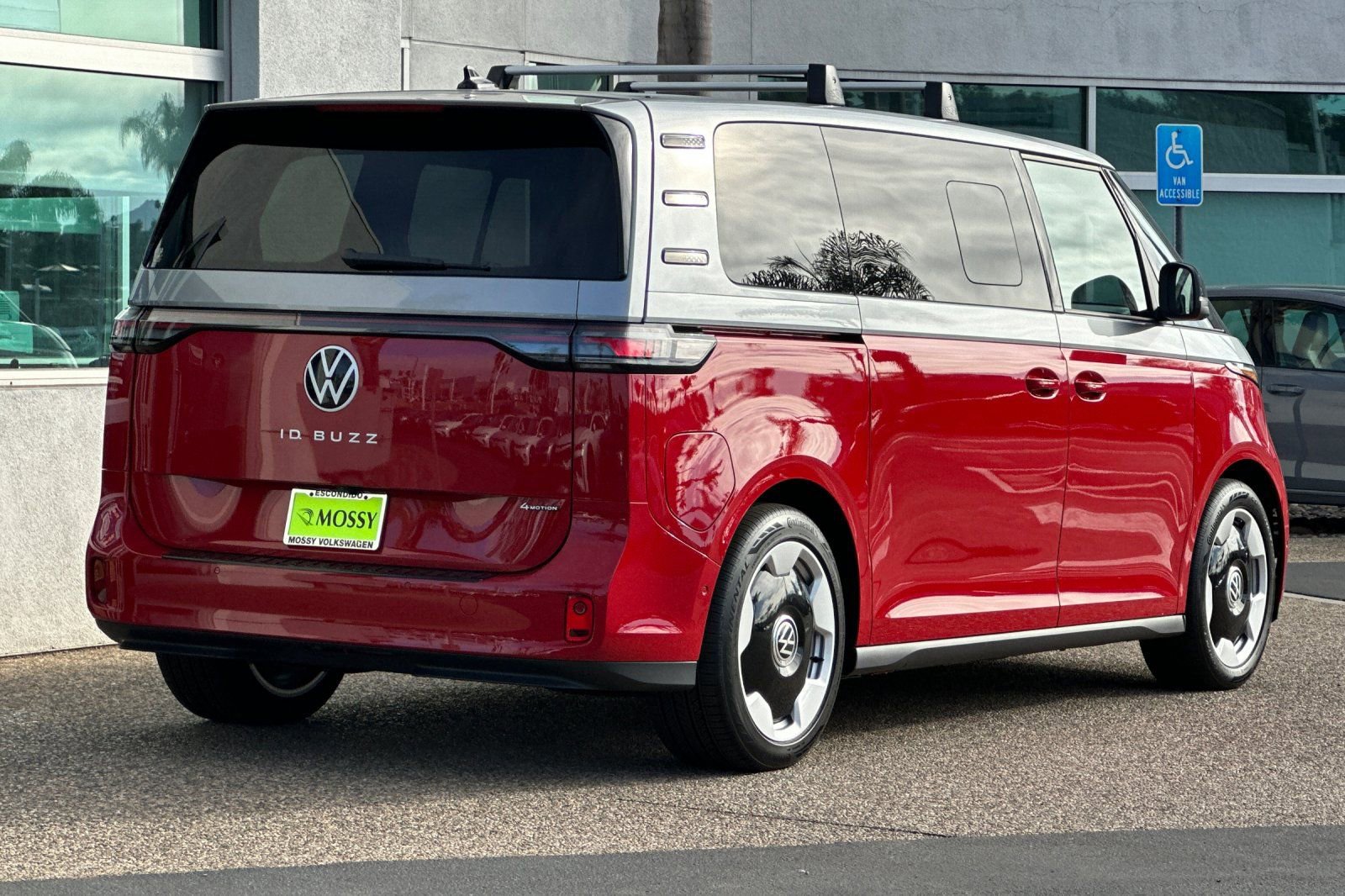 New 2025 Volkswagen ID. Buzz Pro S Plus image 4