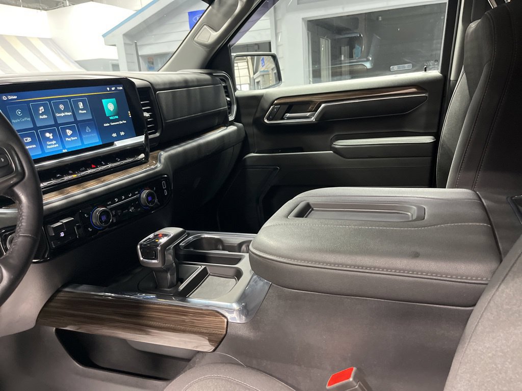 Used 2022 Chevrolet Silverado 1500 LT Trail Boss w/ Protection Package AWD/4WD image 17