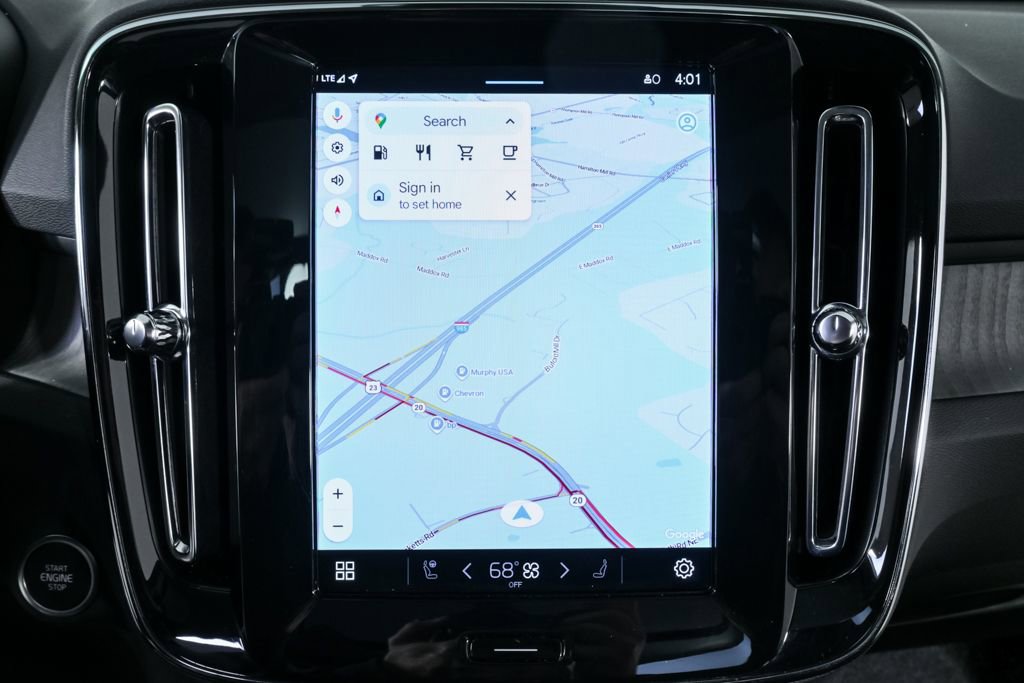 Certified 2025 Volvo XC40 B5 Plus image 16