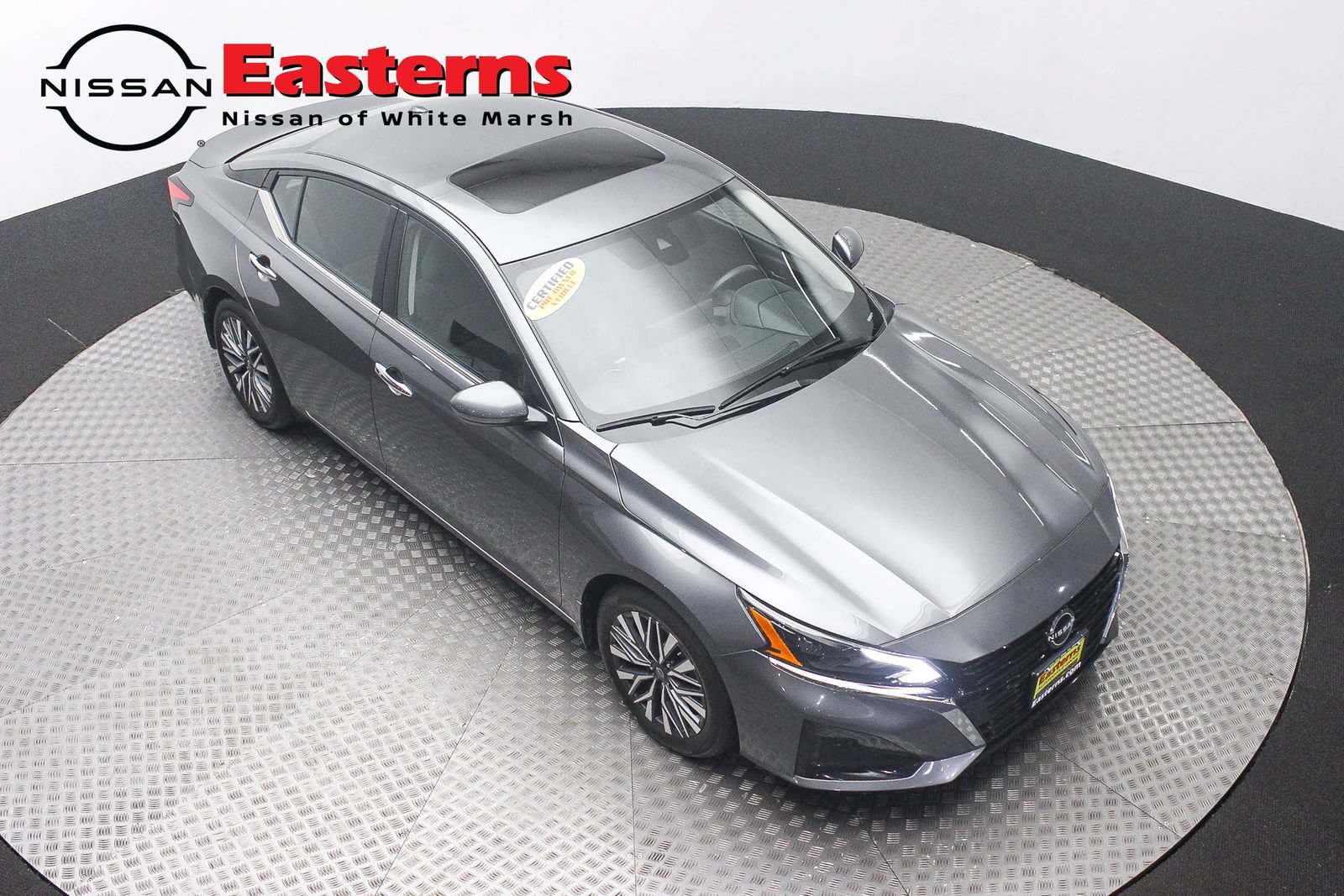 Used 2023 Nissan Altima 2.5 SV w/ SV Premium Package FWD image 3