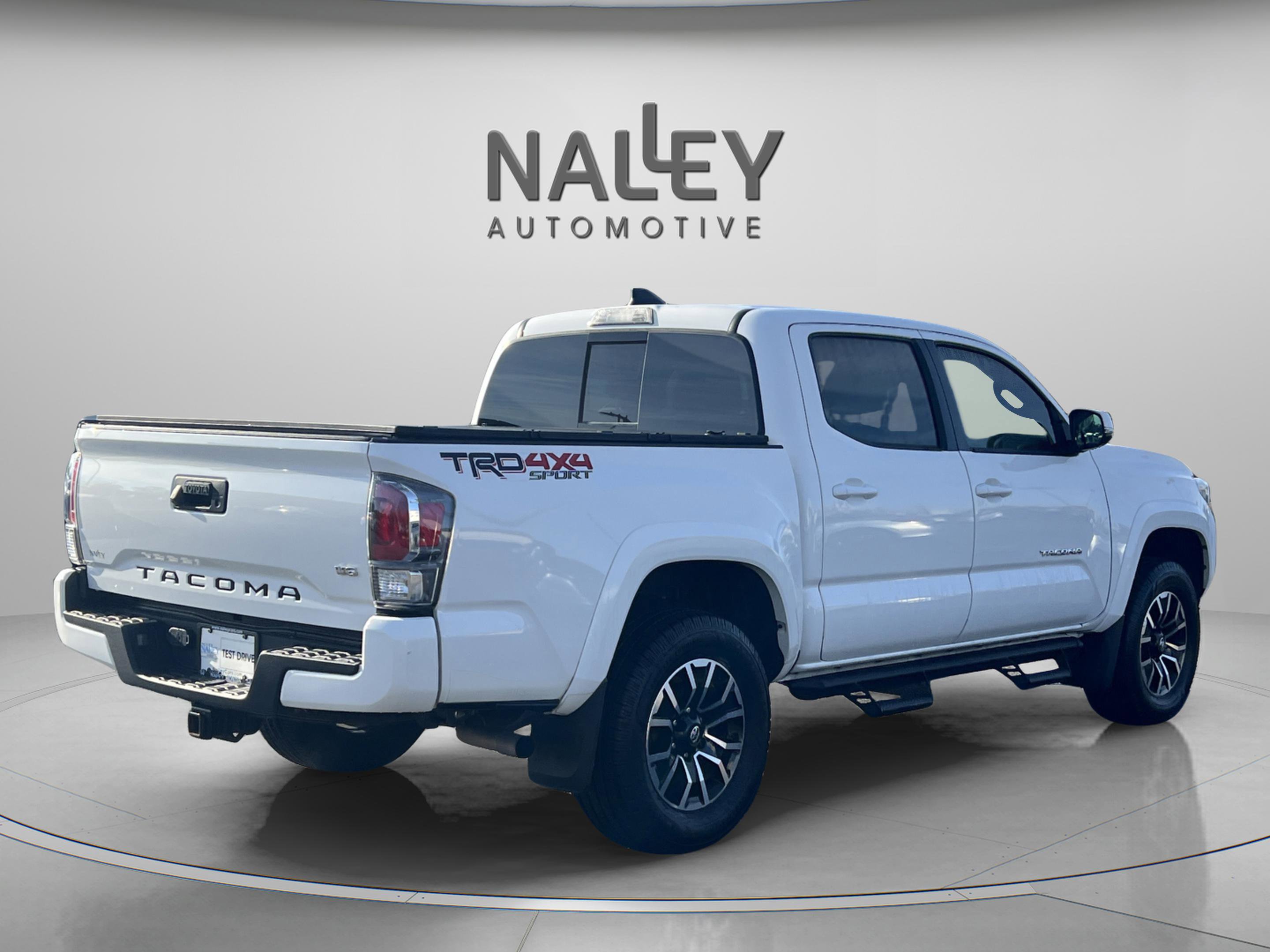 Used 2022 Toyota Tacoma SR image 5