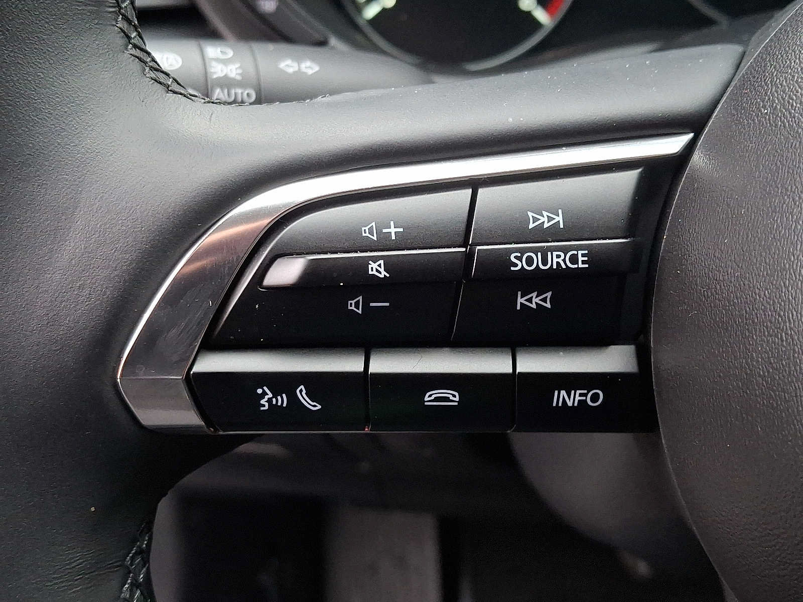 Certified 2025 MAZDA CX-30 AWD 2.5 S w/ Premium Package image 20