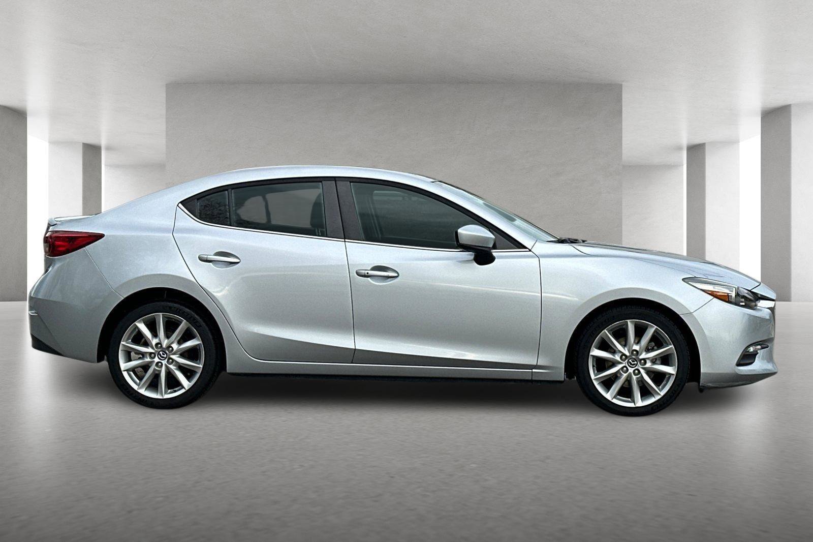 Used 2017 MAZDA MAZDA3 Touring w/ Popular Equipment Package image 3