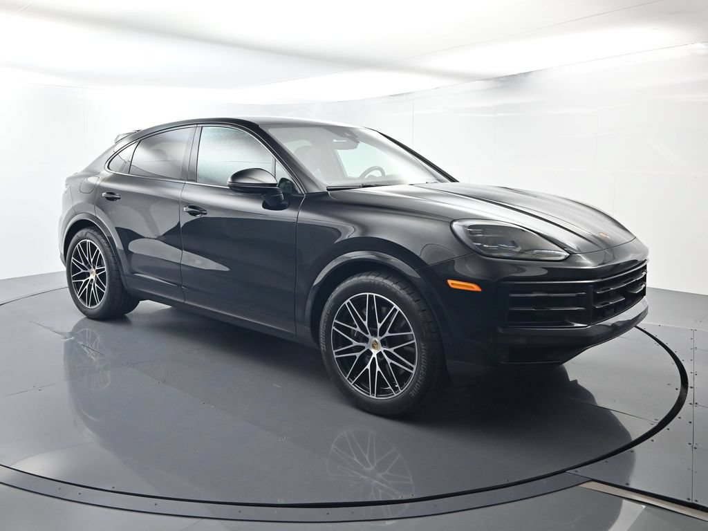 Certified 2024 Porsche Cayenne Coupe AWD/4WD image 17