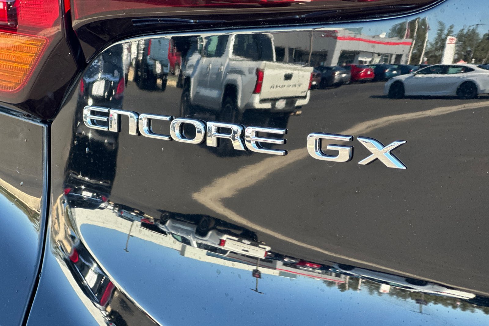 Used 2024 Buick Encore GX Preferred FWD image 27