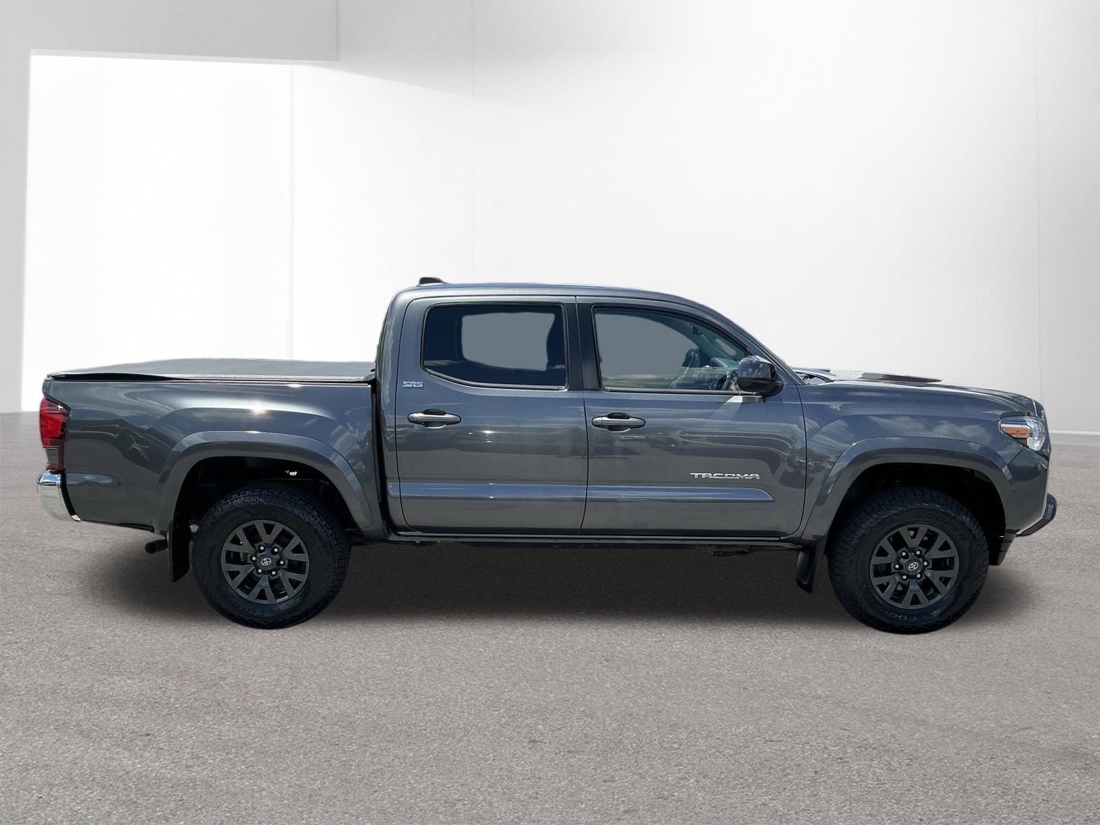Used 2021 Toyota Tacoma SR5 AWD/4WD image 2