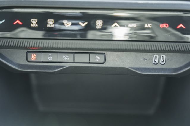 New 2026 Jeep Cherokee Laredo AWD/4WD image 30