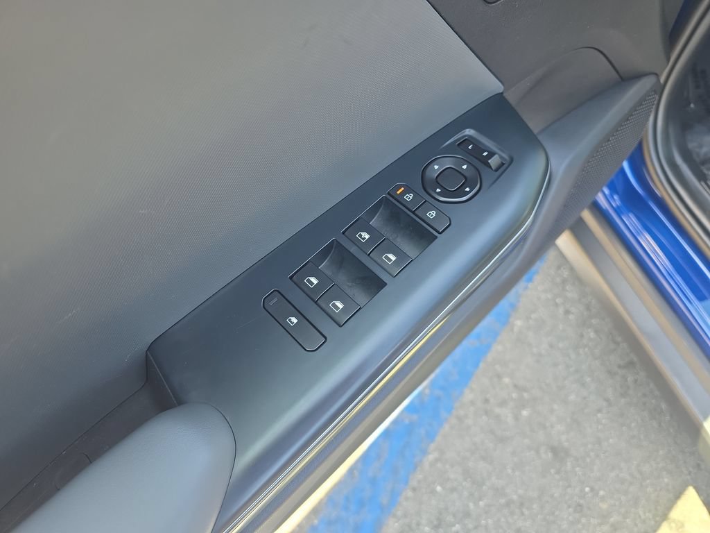 Used 2025 Kia K4 FWD image 11