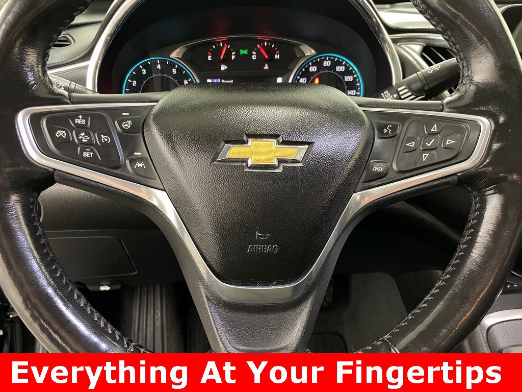 Certified 2018 Chevrolet Malibu Premier w/ Premier Sun and Wheel Package image 4