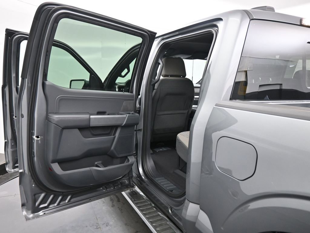 New 2025 Ford F150 XLT w/ Equipment Group 302A MID image 19