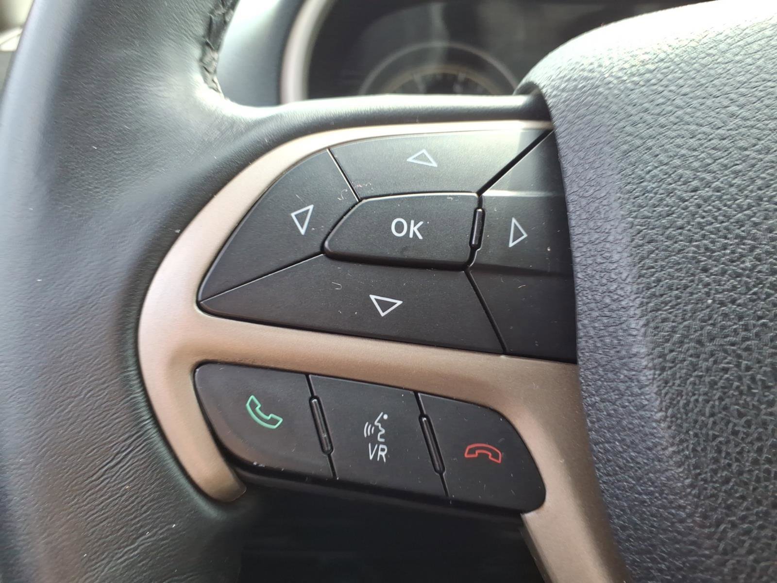 Used 2015 Jeep Cherokee Latitude image 19