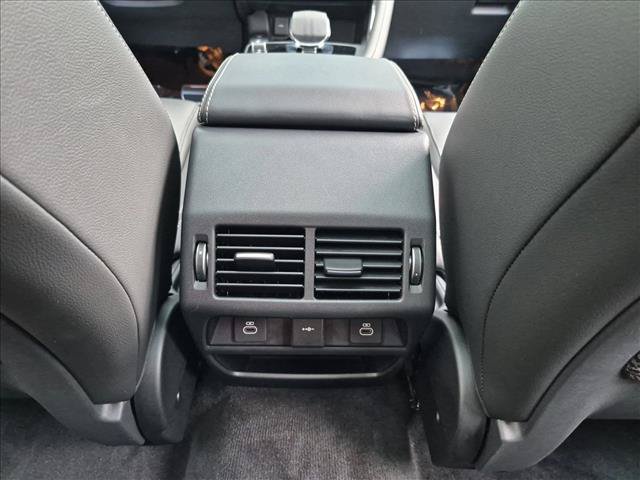Certified 2024 Jaguar E-PACE R-Dynamic SE AWD/4WD image 17