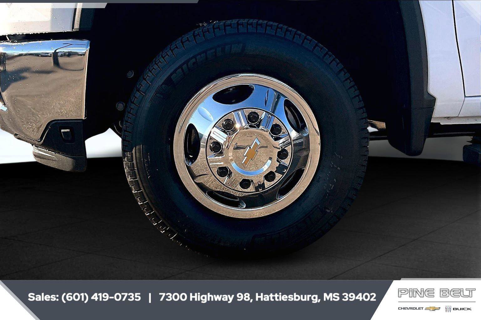 New 2026 Chevrolet Silverado 3500 LT image 8