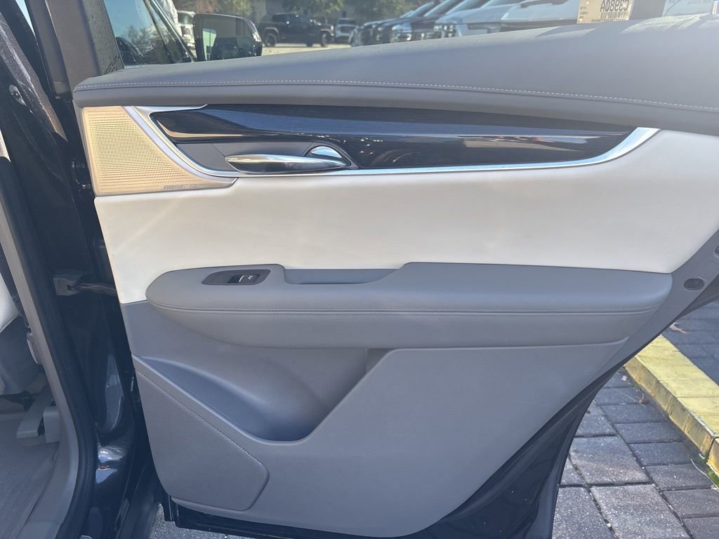 Certified 2024 Cadillac XT6 Premium Luxury w/ LPO, Floor Liner Package image 32