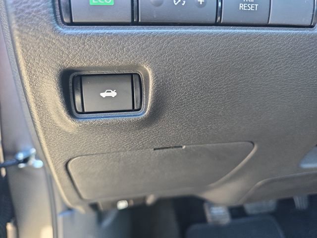 Used 2025 Nissan Sentra S FWD image 18