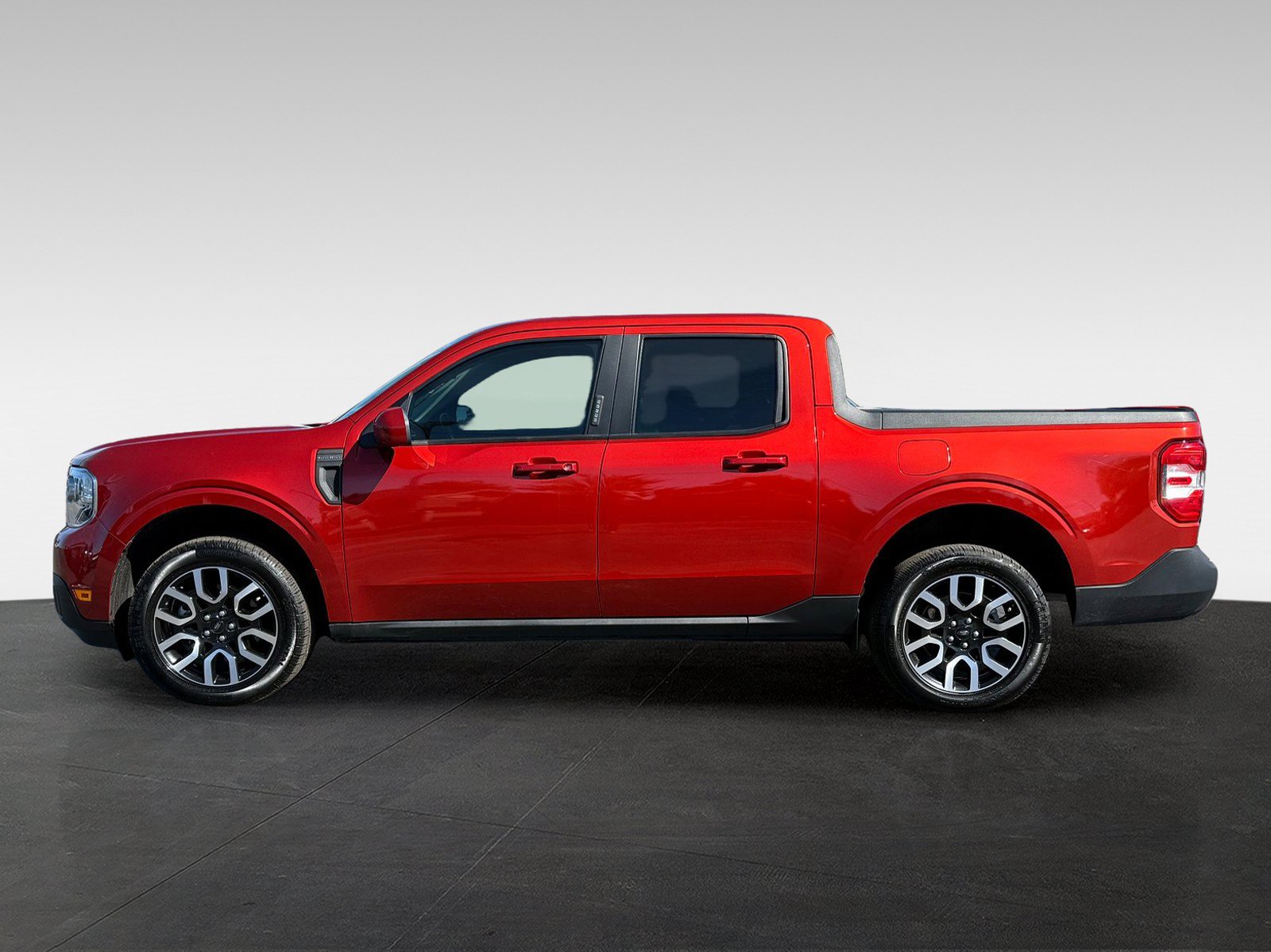 Used 2023 Ford Maverick Lariat FWD image 8