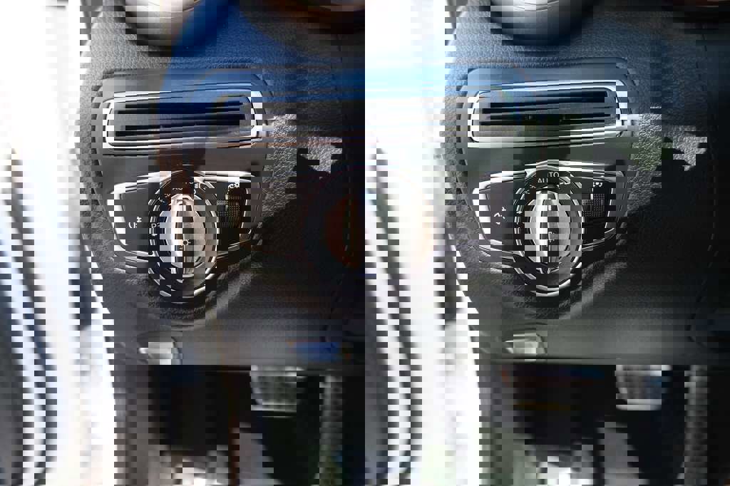 Used 2021 Mercedes-Benz C 300 4MATIC Sedan w/ AMG Line image 39