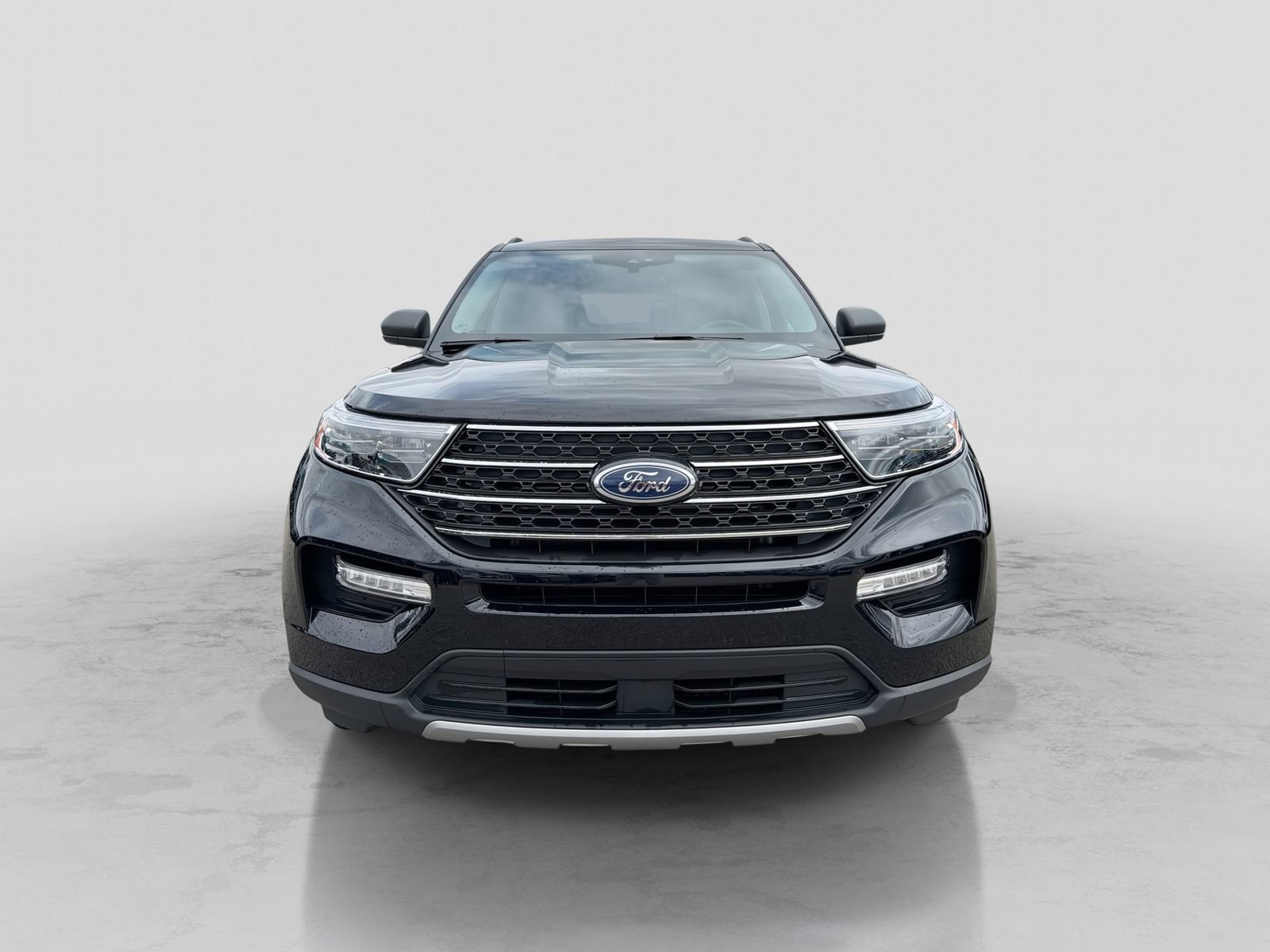 Certified 2024 Ford Explorer XLT w/ Equipment Group 202A AWD/4WD image 12