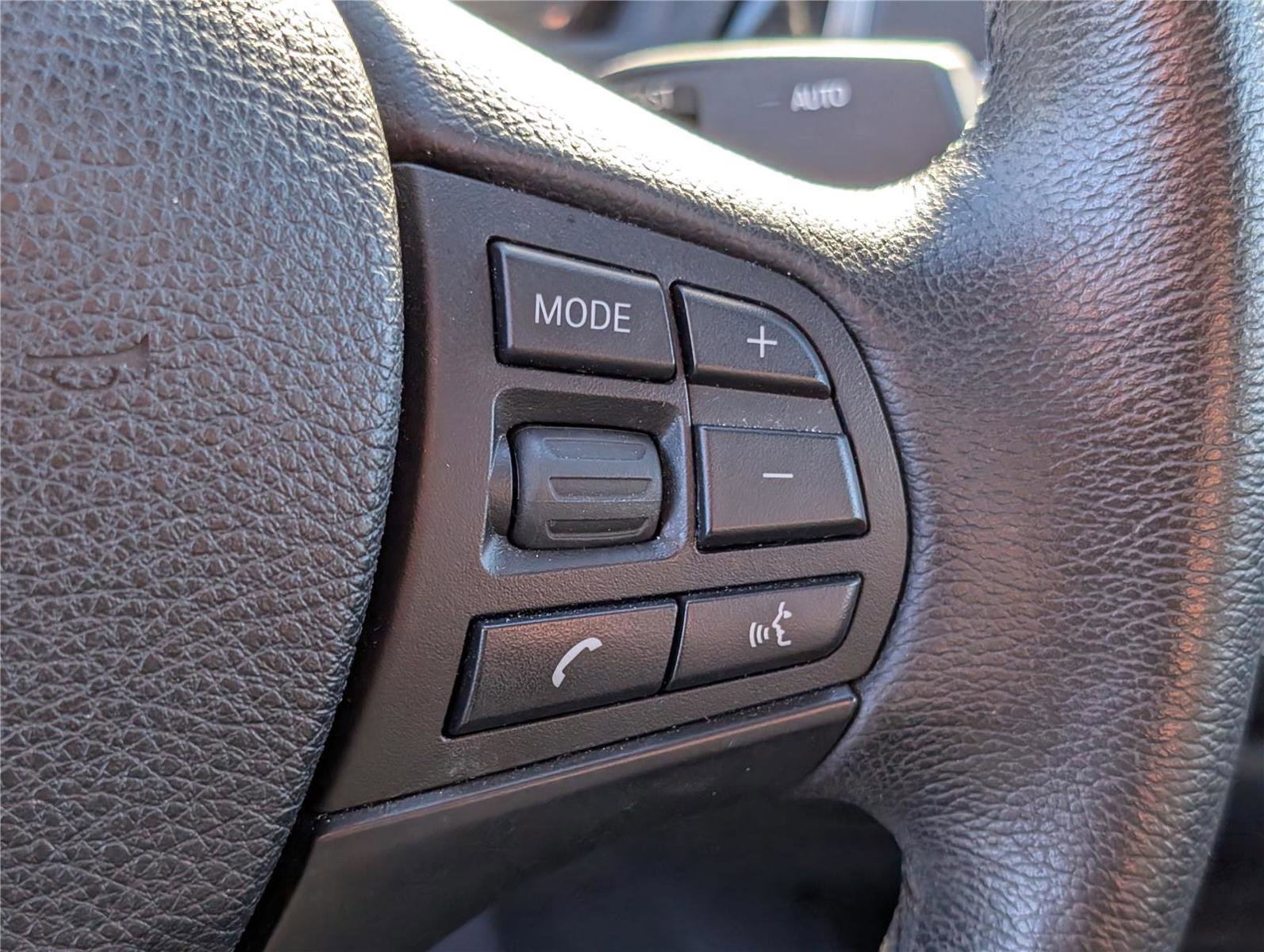 Used 2017 BMW 320i Sedan image 22