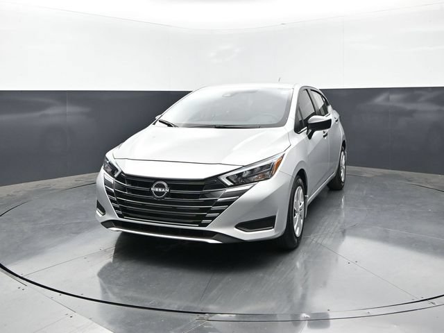 Used 2025 Nissan Versa S w/ Electronics Package FWD image 4