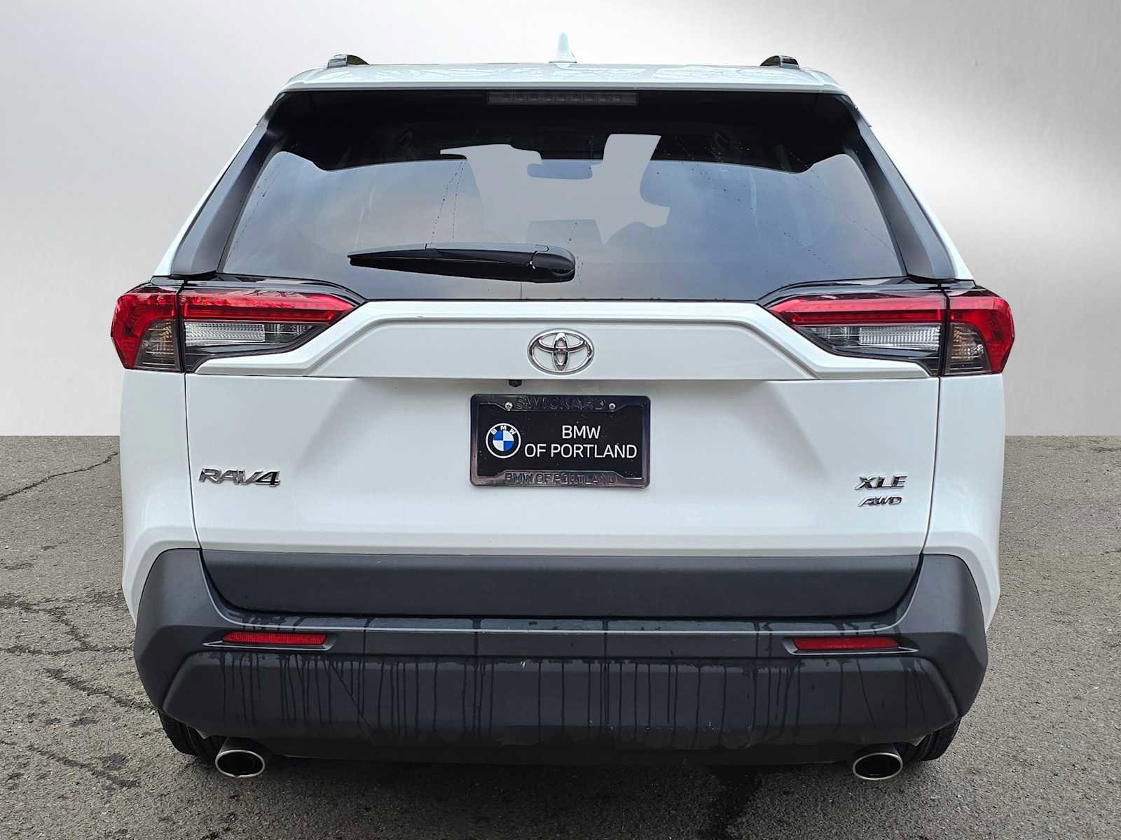 Used 2024 Toyota RAV4 XLE image 4